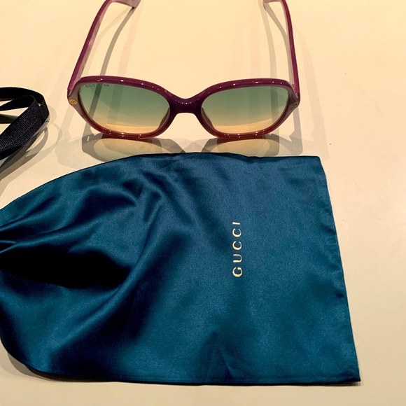 Gucci Sunglasses - Picture 2 of 4